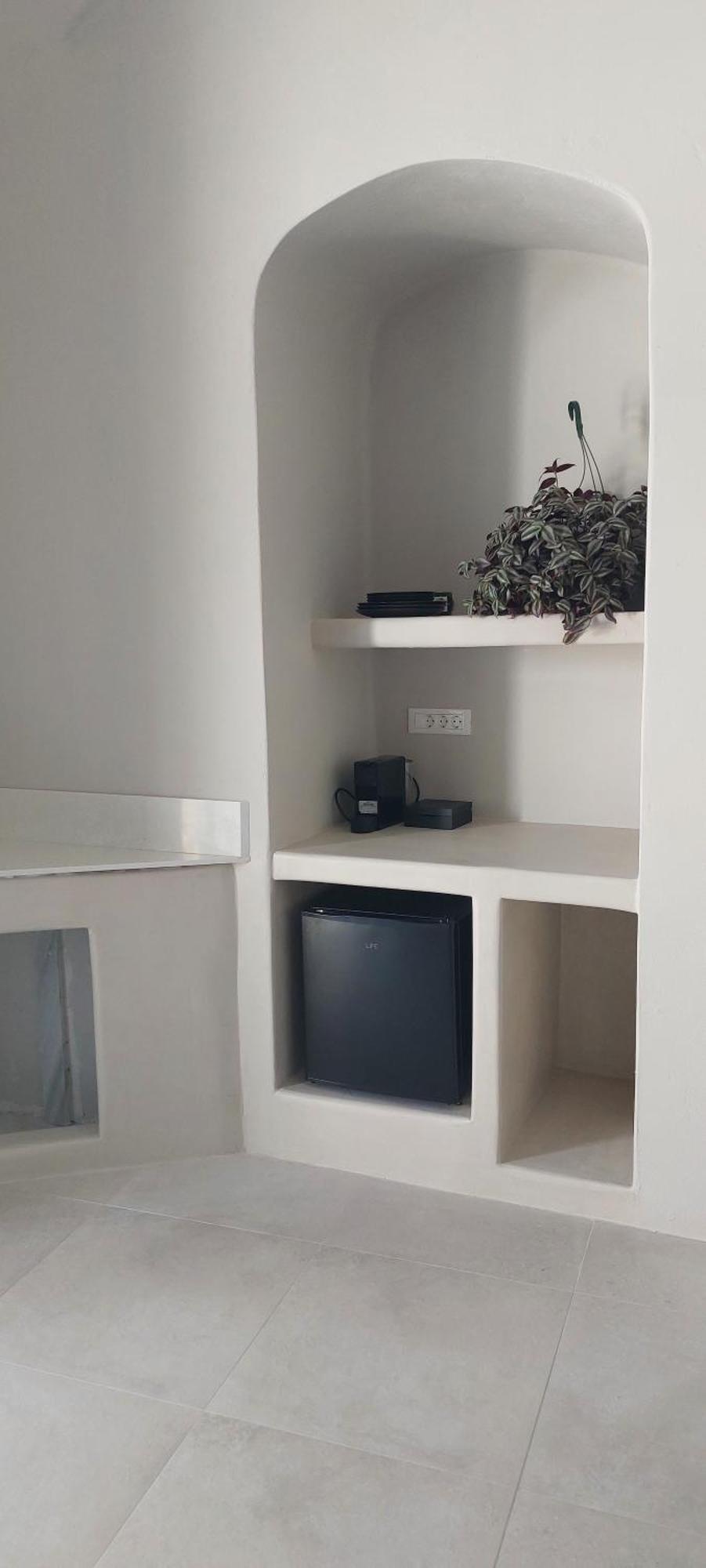 Elements Cave Suites Μεγαλοχώρι Δωμάτιο φωτογραφία