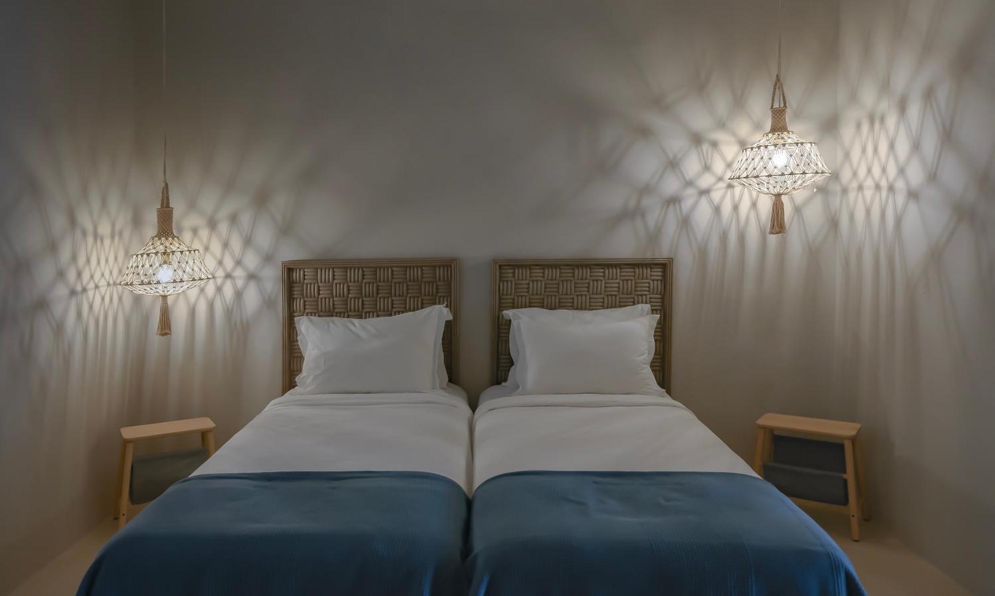 Elements Cave Suites Μεγαλοχώρι Δωμάτιο φωτογραφία